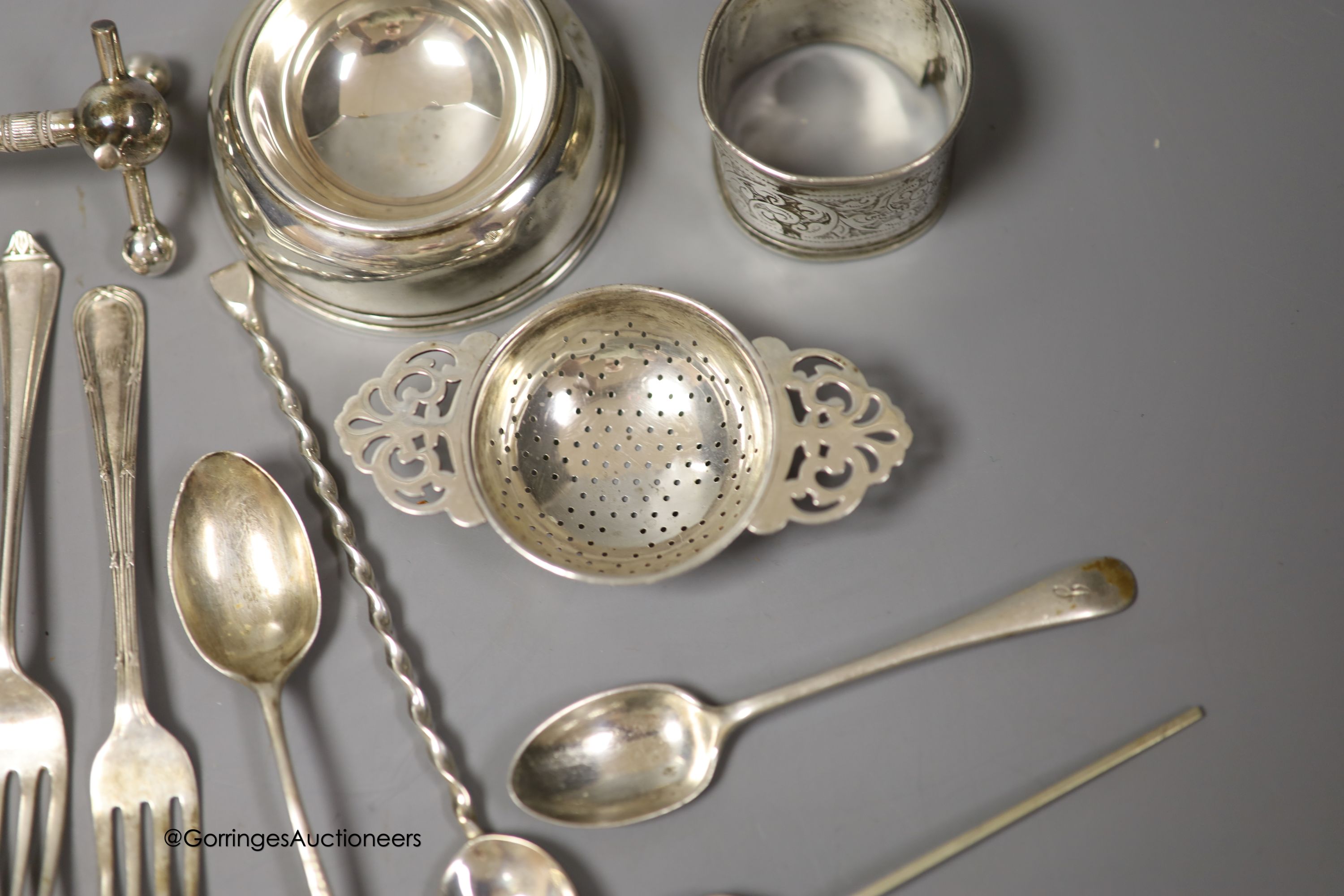 Minor small silver including teaspoons, butter knife, napkin rings etc. and four silver plated items